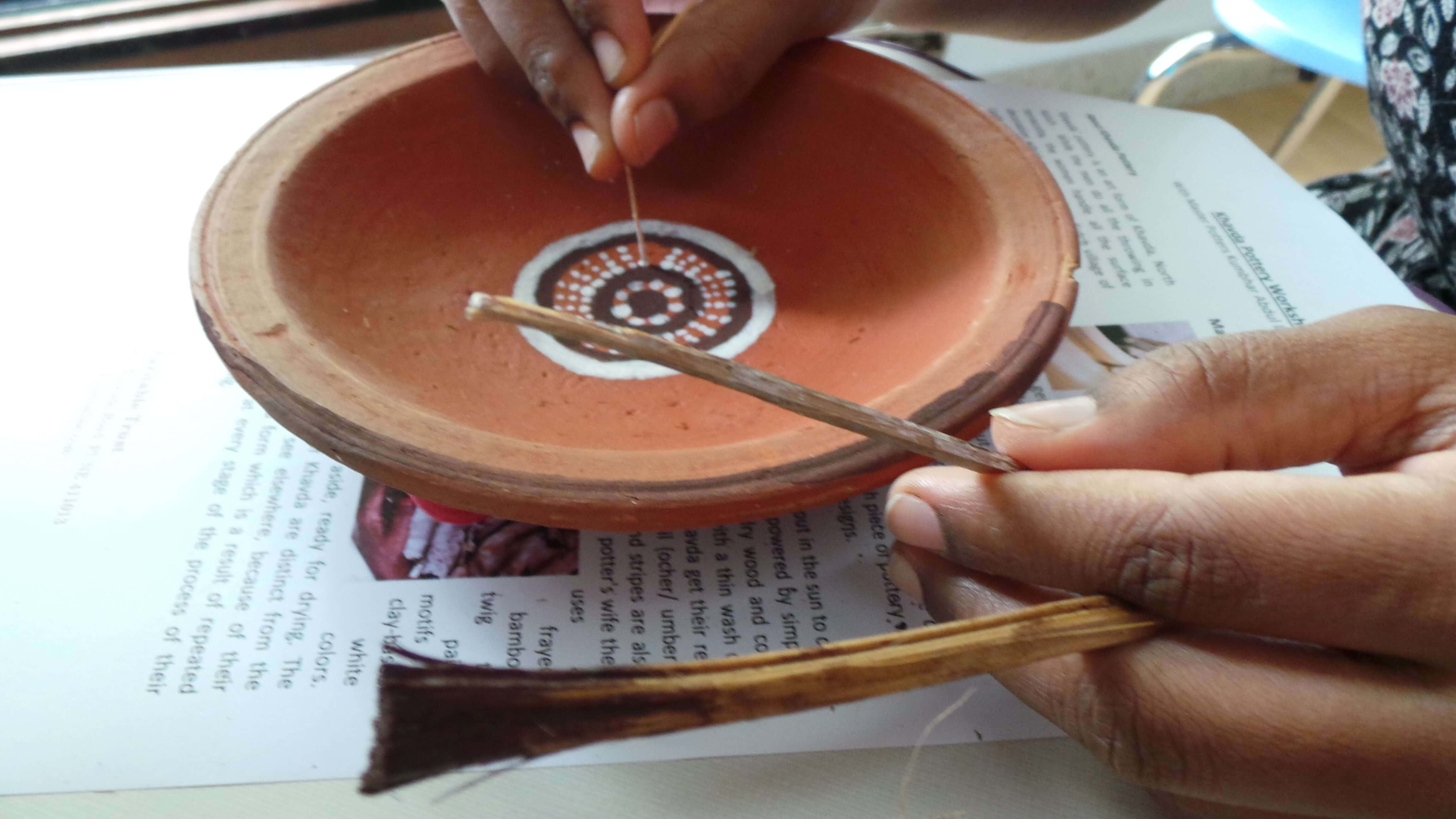 Natural colours in pottery art