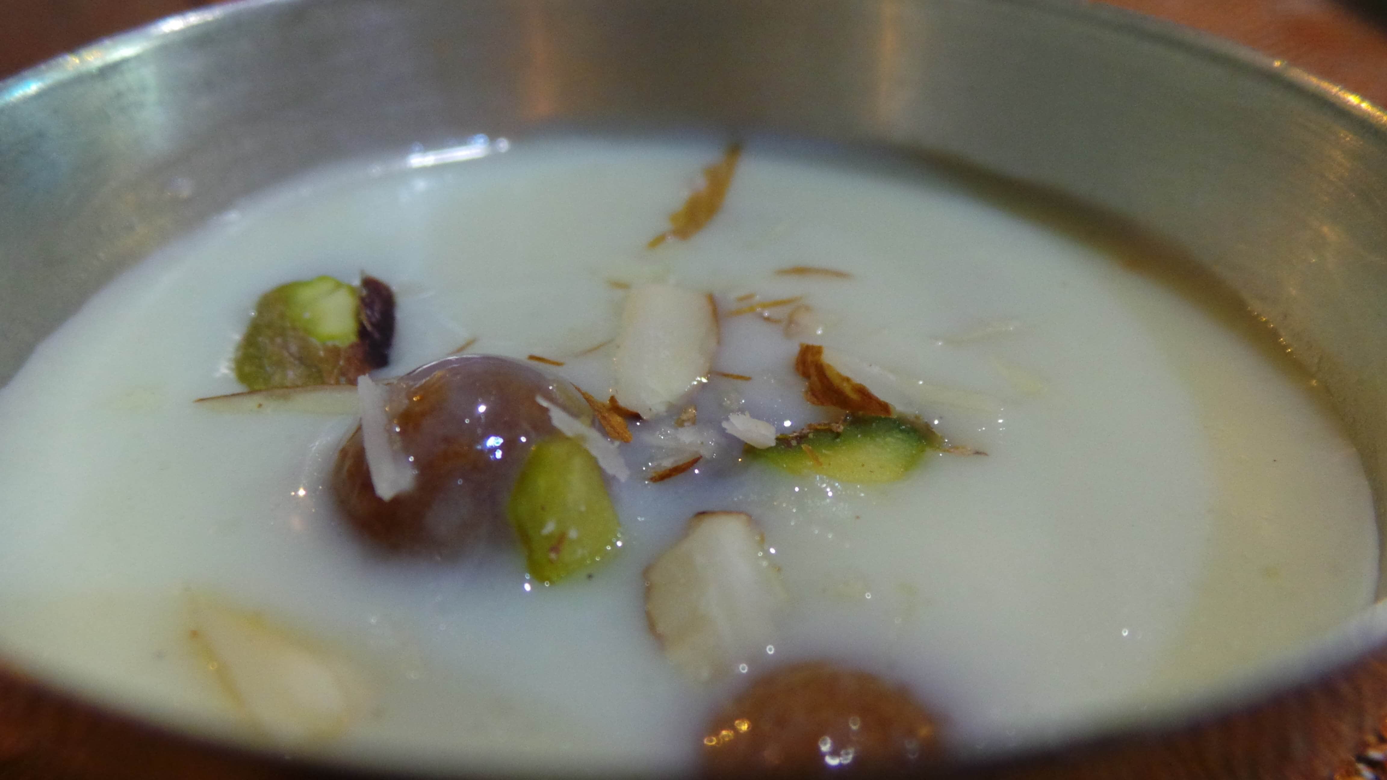 Mini Jamun Rabdi to die for...ummm Mini Jamun Rabdi