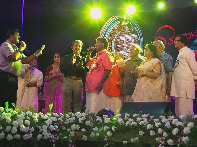Melodies by the members Onaraagangal by members at the Onamotsav