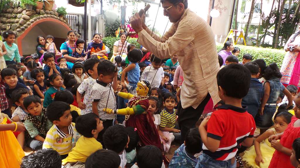 Puppets among kids The Puppet show by Rangaputhali at Sankalpa