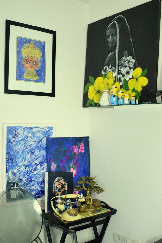 Girija loves to work with colours, contrasted with black and white Girija @2flatbrush
