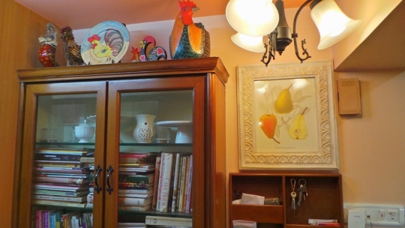 Koppikers Mumbai Home
Kitchen entrance
Rooster collection
Kitchen ambience