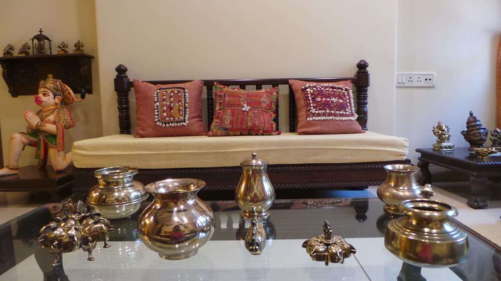 Koppikers Mumbai home
Kinhal Hanuman
Brass collection